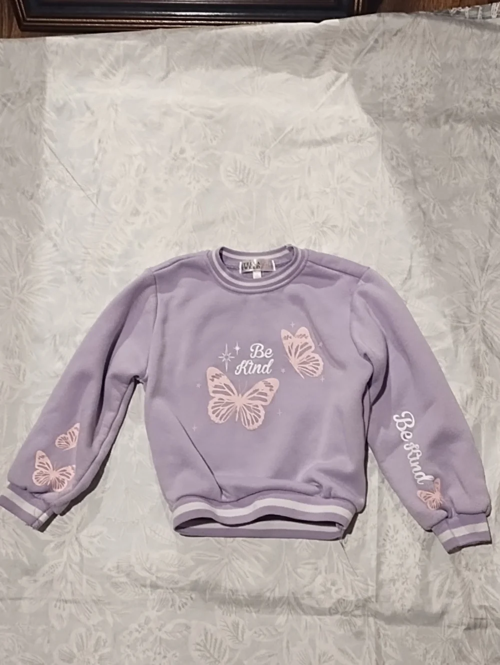 EUC Stella Tweed Lavender 'Be Kind' Butterfly Sweatshirt VGC Size 4.